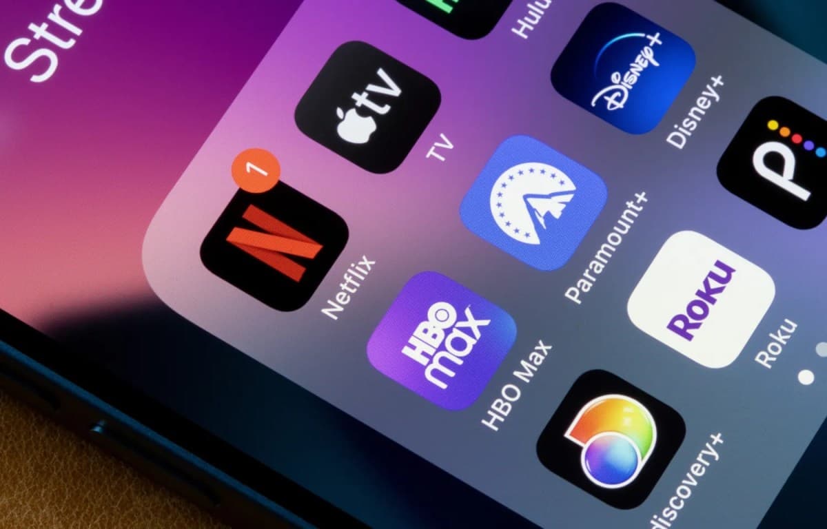 Peacock's Strategic Shift: Bundling for YouTube's Massive User Base