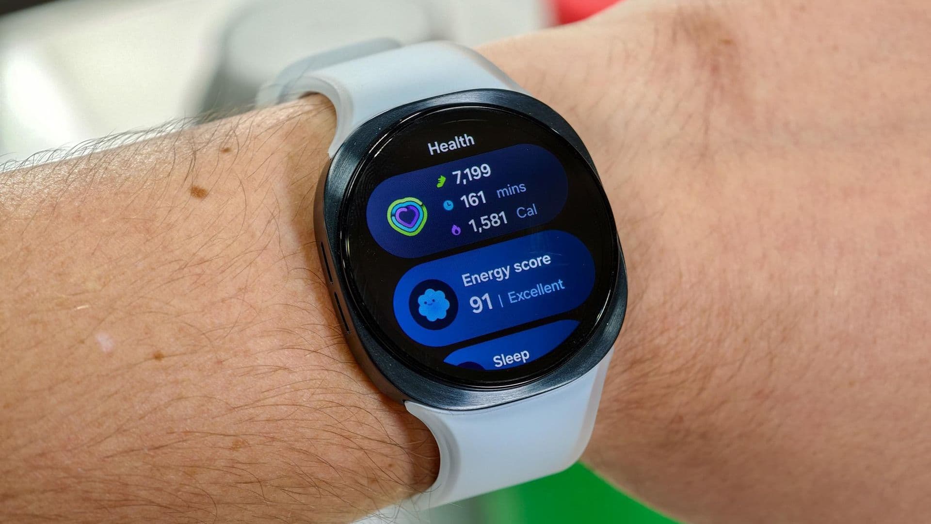 The Smartwatch Market Heats Up: Samsung's Galaxy Watch 9 Sets a New Precedent