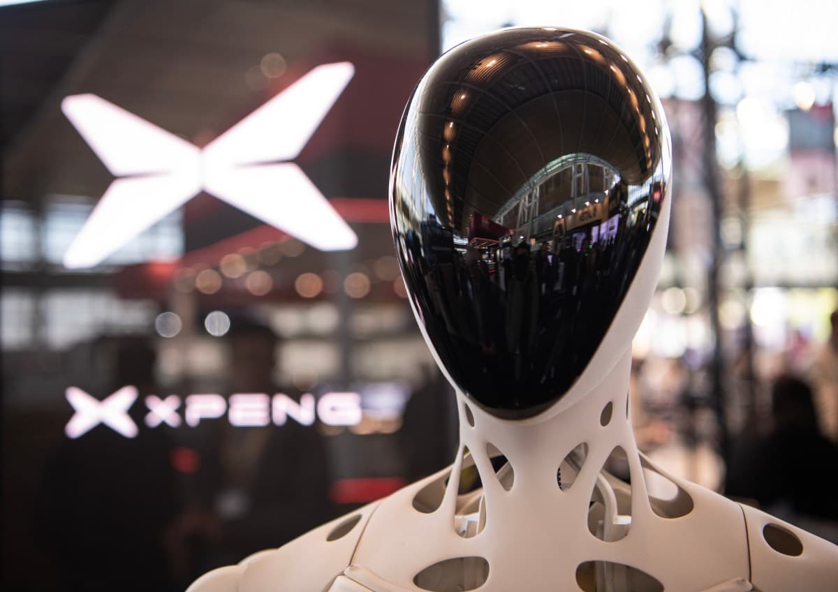From Roads to Service Floors: China’s Auto Titans Pivot to Humanoid Robots